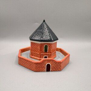 Royal Goedewaagen Williamsburg The Magazine Delt Holland Figurine Americana